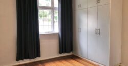 JB MARKS RD – BULWER- LINHOLME- WELL PRESENTED 2 BEDROOM/2 BATH APARTMENT WITH A LOCK UP GARAGE