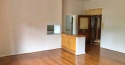 JB MARKS RD – BULWER- LINHOLME- WELL PRESENTED 2 BEDROOM/2 BATH APARTMENT WITH A LOCK UP GARAGE