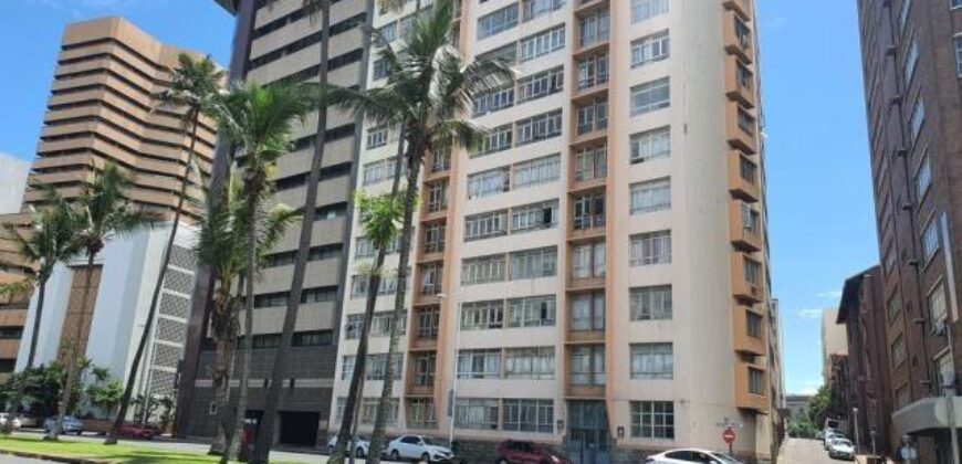 ESPLANADE- CHELSEA COURT- SPACIOUS BACHELOR APARTMENT FOR SALE (NO PARKING)