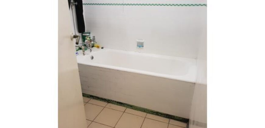 ESPLANADE- CHELSEA COURT- SPACIOUS BACHELOR APARTMENT FOR SALE (NO PARKING)