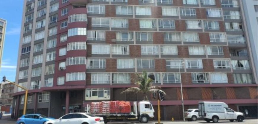 FRONTLINE ESPLANADE- 186 MARGARET MNCADI AVE- ARNLEIGH COURT- LARGE BACHELOR APARTMENT WITH SECURE PARKING (50SQM)