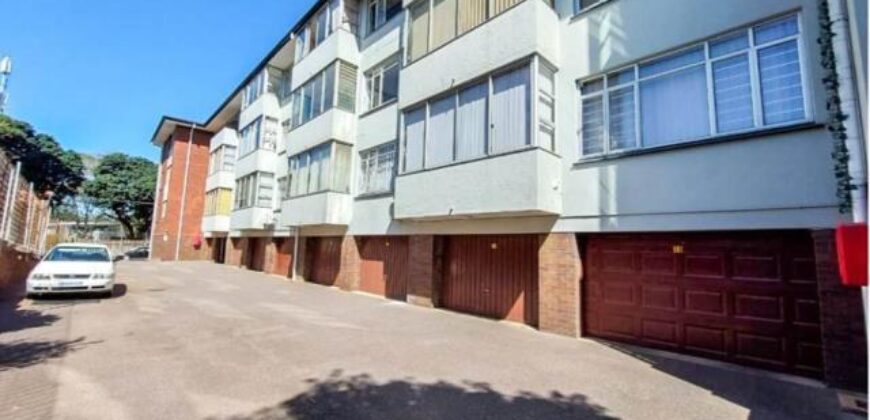 MORNINGSIDE- GORDON RD – ROSELEA COURT-SPACIOUS 1.5 BEDROOM 1 BATH APARTMENT WITH 1 OPEN PARKING