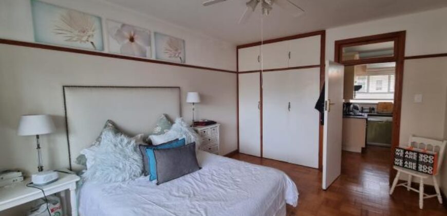 MORNINGSIDE- GORDON RD – ROSELEA COURT-SPACIOUS 1.5 BEDROOM 1 BATH APARTMENT WITH 1 OPEN PARKING