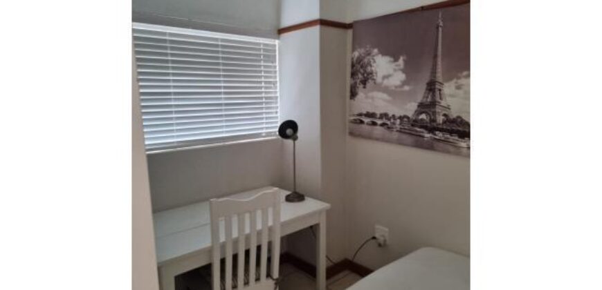 MORNINGSIDE- GORDON RD – ROSELEA COURT-SPACIOUS 1.5 BEDROOM 1 BATH APARTMENT WITH 1 OPEN PARKING