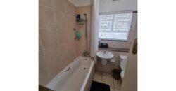 MORNINGSIDE- GORDON RD – ROSELEA COURT-SPACIOUS 1.5 BEDROOM 1 BATH APARTMENT WITH 1 OPEN PARKING