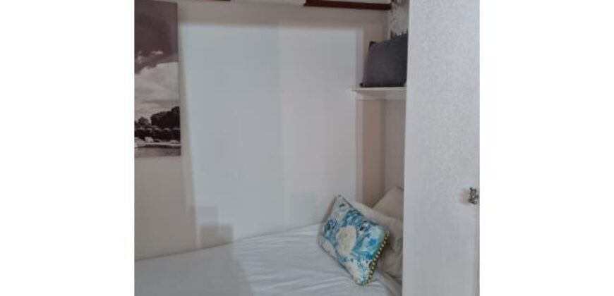 MORNINGSIDE- GORDON RD – ROSELEA COURT-SPACIOUS 1.5 BEDROOM 1 BATH APARTMENT WITH 1 OPEN PARKING
