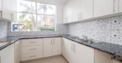 MUSGRAVE- SAN LEANDRO- 88 CURRIE RD -WELL PRESENTED 2 BEDROOM 2 BATH APARTMENT WITH 1 LOCK UP GARAGE
