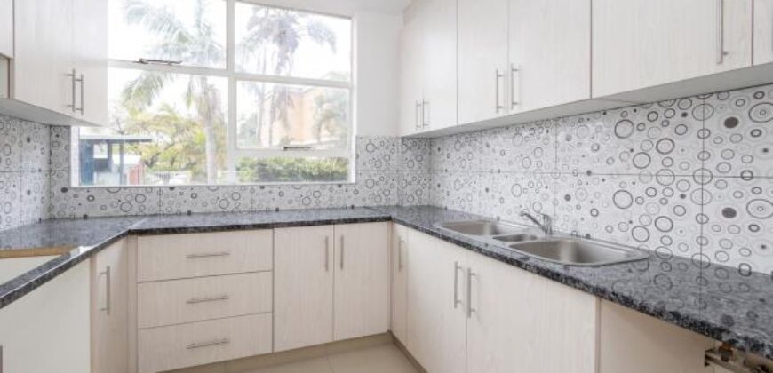 MUSGRAVE- SAN LEANDRO- 88 CURRIE RD -WELL PRESENTED 2 BEDROOM 2 BATH APARTMENT WITH 1 LOCK UP GARAGE