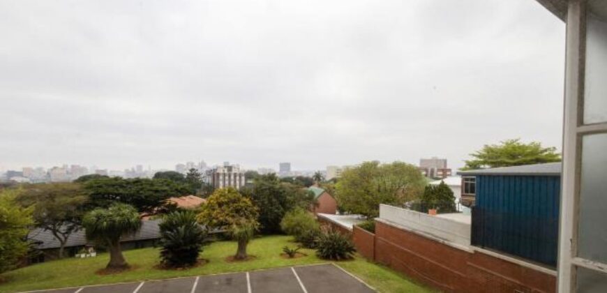 MUSGRAVE- SAN LEANDRO- 88 CURRIE RD -WELL PRESENTED 2 BEDROOM 2 BATH APARTMENT WITH 1 LOCK UP GARAGE