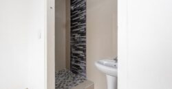 MUSGRAVE- SAN LEANDRO- 88 CURRIE RD -WELL PRESENTED 2 BEDROOM 2 BATH APARTMENT WITH 1 LOCK UP GARAGE
