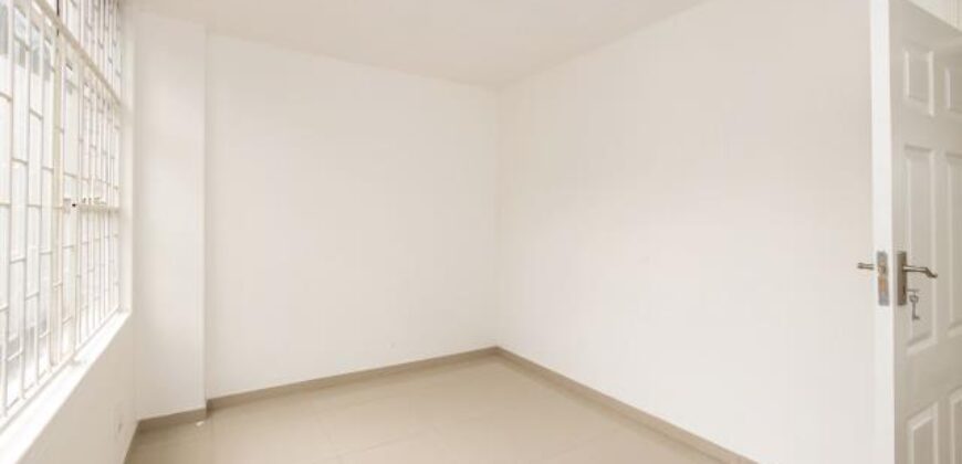 MUSGRAVE- SAN LEANDRO- 88 CURRIE RD -WELL PRESENTED 2 BEDROOM 2 BATH APARTMENT WITH 1 LOCK UP GARAGE