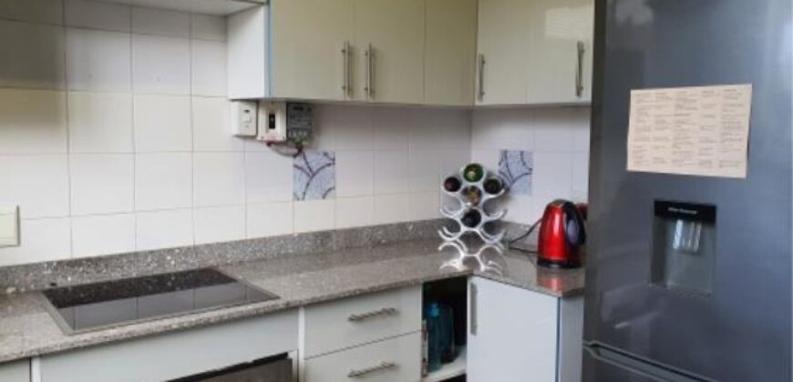 ESSENWOOD- CLYSEN COURT- SPACIOUS 2 BEDROOM 1 BATH APARTMENT WITH 1 AUTOMATED GARAGE
