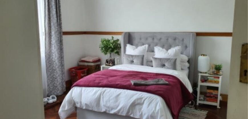 ESSENWOOD- CLYSEN COURT- SPACIOUS 2 BEDROOM 1 BATH APARTMENT WITH 1 AUTOMATED GARAGE