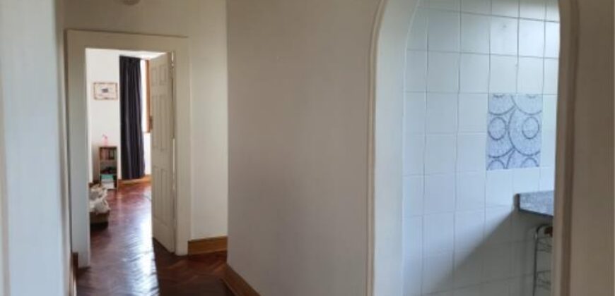 ESSENWOOD- CLYSEN COURT- SPACIOUS 2 BEDROOM 1 BATH APARTMENT WITH 1 AUTOMATED GARAGE