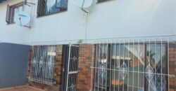 465 BEREA RD- STANMORE GARDENS- 4 BEDROOM DUPLEX STYLE APARTMENT WITH A LOCK UP GARAGE FOR SALE -124 SQM