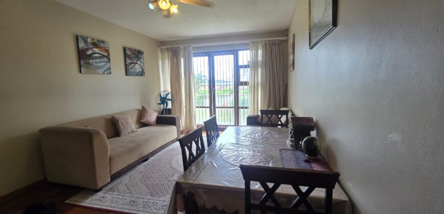 CRESTEDGE- SILVER OAK AVE- WELL PRESENTED 2 BEDROOM/1 BATH APARTMENT WITH 1 OPEN BAY PARKING FOR SALE