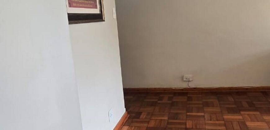CRESTEDGE- SILVER OAK AVE- WELL PRESENTED 2 BEDROOM/1 BATH APARTMENT WITH 1 OPEN BAY PARKING FOR SALE