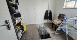 CRESTEDGE- SILVER OAK AVE- WELL PRESENTED 2 BEDROOM/1 BATH APARTMENT WITH 1 OPEN BAY PARKING FOR SALE