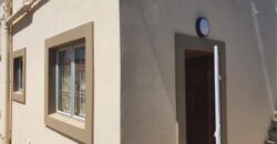 NEWLANDS WEST- NEW CENTRE DRIVE- WELL PRESENTED 1 BEDROOM 1 BATH APARTMENT TO RENT ( NO PARKING)