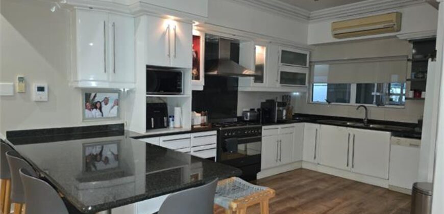 MUSGRAVE- 355 MUSGRAVE RD – WELL PRESENTED 4 BEDROOM, 4 BATH APARTMENT WITH AN AUTOMATED DOUBLE GARAGE + 2 UNDER COVER PARKING TO RENT