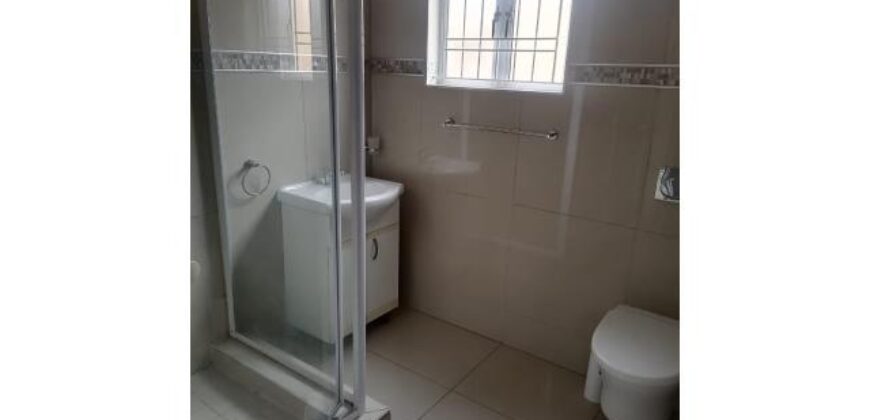 NEWLANDS WEST- NEW CENTRE DRIVE- WELL PRESENTED 1 BEDROOM 1 BATH APARTMENT TO RENT ( NO PARKING)