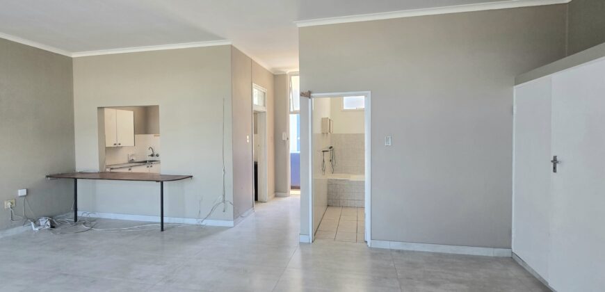DURBAN CENTRAL- OGWINI – JOSEPH NDULI RD- WELL PRESENTED BACHELOR APARTMENT WITH 1 SECURE OPEN PARKING FOR SALE