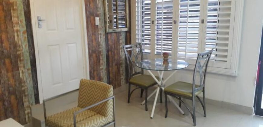 ESSENWOOD- JUNIPER RD- INVESTORS DREAM- 7 BEDROOM/ 7 BATHROOM- 1 lOCK UP GARAGE WITH TANDEM PARKING 5 CARS.