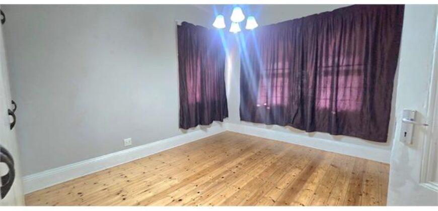 ESSENWOOD RD- WELL PRESENTED 2 BEDROOM/ 2 BATH HOME WITH 1 AUTOMATED LOCK UP GARAGE- TO RENT
