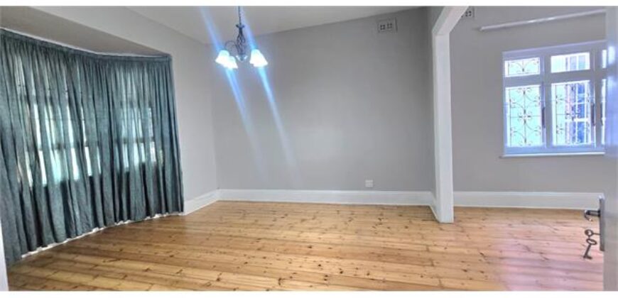 ESSENWOOD RD- WELL PRESENTED 2 BEDROOM/ 2 BATH HOME WITH 1 AUTOMATED LOCK UP GARAGE- TO RENT