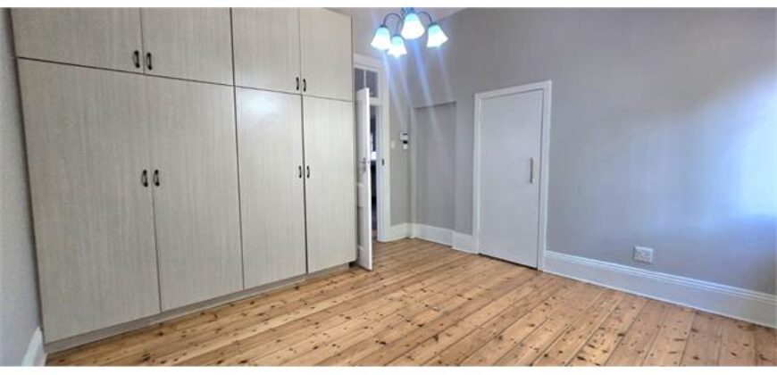 ESSENWOOD RD- WELL PRESENTED 2 BEDROOM/ 2 BATH HOME WITH 1 AUTOMATED LOCK UP GARAGE- TO RENT