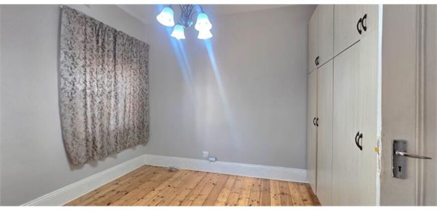 ESSENWOOD RD- WELL PRESENTED 2 BEDROOM/ 2 BATH HOME WITH 1 AUTOMATED LOCK UP GARAGE- TO RENT