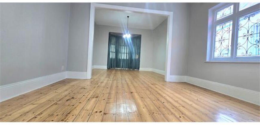 ESSENWOOD RD- WELL PRESENTED 2 BEDROOM/ 2 BATH HOME WITH 1 AUTOMATED LOCK UP GARAGE- TO RENT
