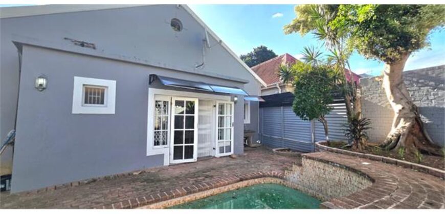 ESSENWOOD RD- WELL PRESENTED 2 BEDROOM/ 2 BATH HOME WITH 1 AUTOMATED LOCK UP GARAGE- TO RENT