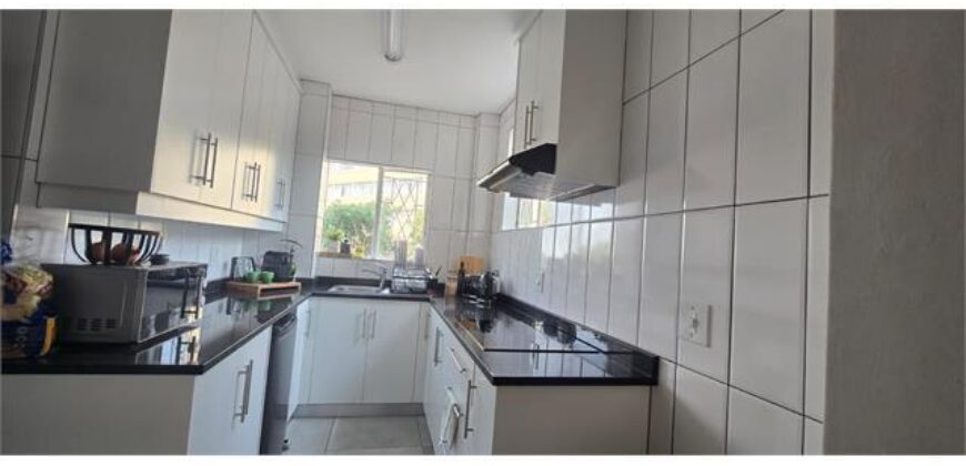GREYVILLE- AVONDALE RD- ST FORTH- WELL PRESENTED 1 BEDROOM 1 BATH APARTMENT WITH SECURE PARKING TO RENT