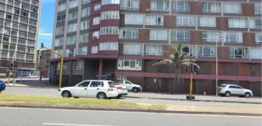 ESPLANADE- 186 MARGARET MNCADI AVE- WELL PRESENTED BACHELOR APARTMENT TO RENT ( NO PARKING)