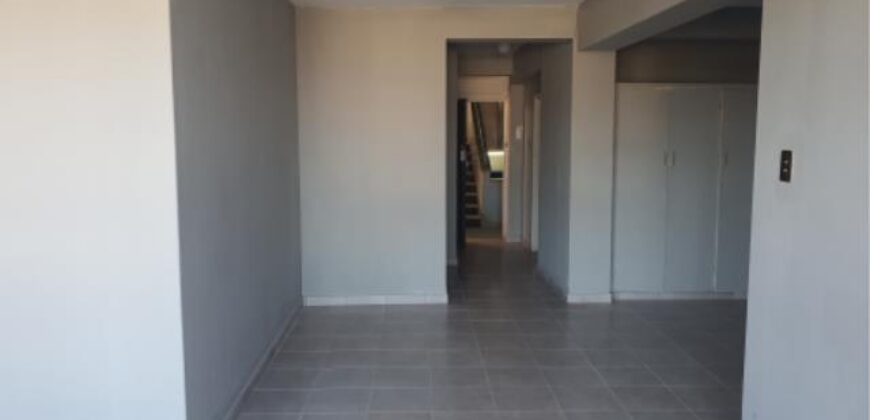 ESPLANADE- 186 MARGARET MNCADI AVE- WELL PRESENTED BACHELOR APARTMENT TO RENT ( NO PARKING)