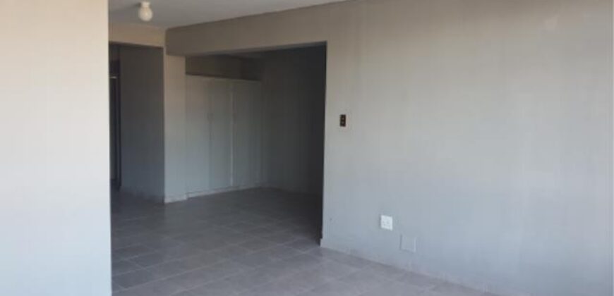ESPLANADE- 186 MARGARET MNCADI AVE- WELL PRESENTED BACHELOR APARTMENT TO RENT ( NO PARKING)