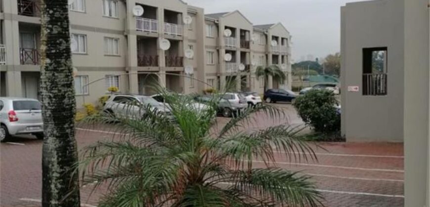 NORTH BEACH- SUMMER SANDS- 41 SOL HARRIS CRESECENT- WELL PRESENTED 2 BEDROOM 1 BATH APARTMENT TO RENT R 8500.00