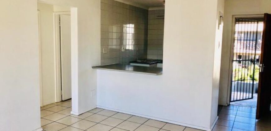 NORTH BEACH- SUMMER SANDS- 41 SOL HARRIS CRESECENT- WELL PRESENTED 2 BEDROOM 1 BATH APARTMENT TO RENT R 8500.00