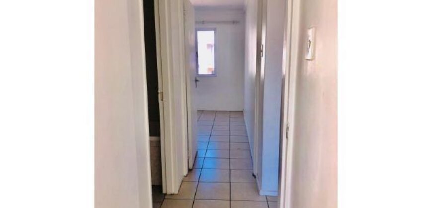 NORTH BEACH- SUMMER SANDS- 41 SOL HARRIS CRESECENT- WELL PRESENTED 2 BEDROOM 1 BATH APARTMENT TO RENT R 8500.00