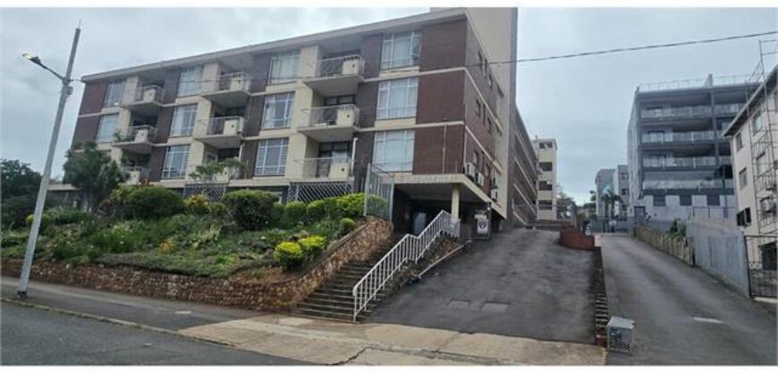 CRESTEDGE- OVERPORT=SILVEROAKS RD- WELL PRESENTED 2 BEDROOM 1 BATH APARTMENT WITH 1 SECURE PARKING TO RENT