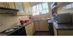 CRESTEDGE- OVERPORT=SILVEROAKS RD- WELL PRESENTED 2 BEDROOM 1 BATH APARTMENT WITH 1 SECURE PARKING TO RENT