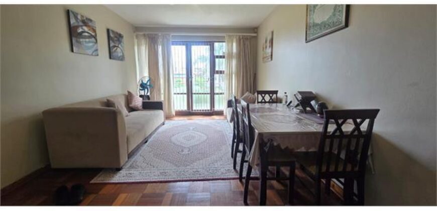 CRESTEDGE- OVERPORT=SILVEROAKS RD- WELL PRESENTED 2 BEDROOM 1 BATH APARTMENT WITH 1 SECURE PARKING TO RENT