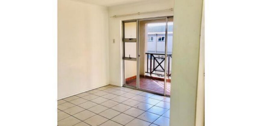 NORTH BEACH – 41 SOL HARRIS CRESCENT- SUMMERSANDS- WELL PRESENTED 2 BEDROOM 1 BATH APARTMENT WITH 1 PARKING TO RENT