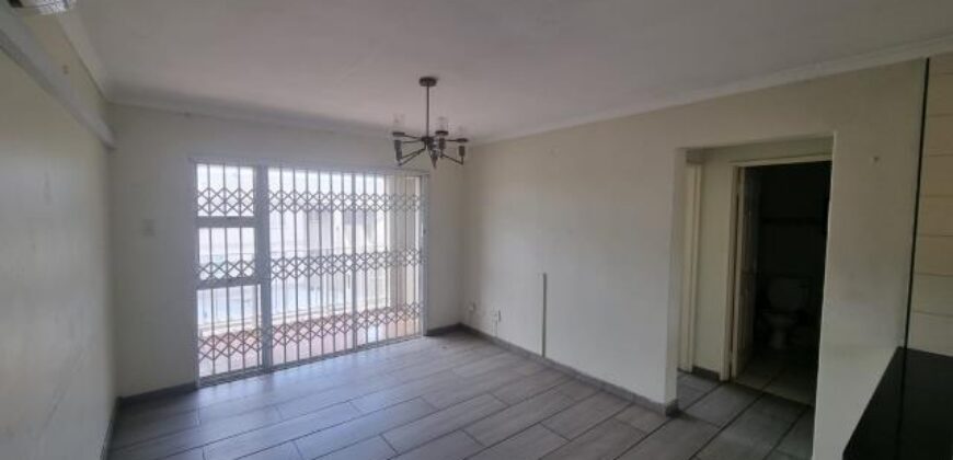 NORTH BEACH – SUMMER SANDS- SOL HARRIS CRESCENT- WELL PRESENTED 2 BEDROOM 1 BATH WITH 1 SECURE PARKING FOR SALE
