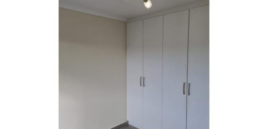 NORTH BEACH – SUMMER SANDS- SOL HARRIS CRESCENT- WELL PRESENTED 2 BEDROOM 1 BATH WITH 1 SECURE PARKING FOR SALE